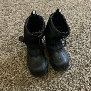 3M Little kids size 12 snow boots